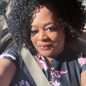 Meet your Posher, Regina